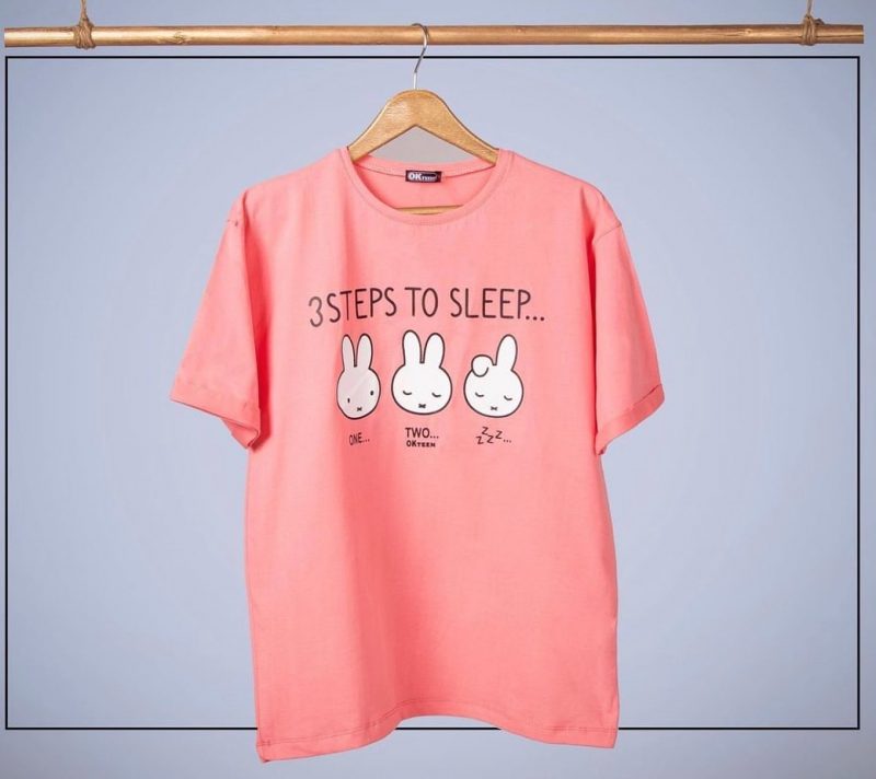 62099015-7BB9-41A6-B7F2-907CC95BAF92 تیشرت گلبهی طرح خرگوش - Image 1