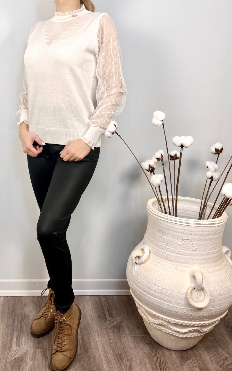 Facetune_05-10-2023-00-59-15 بلوز بافت آستین توری - Image 3