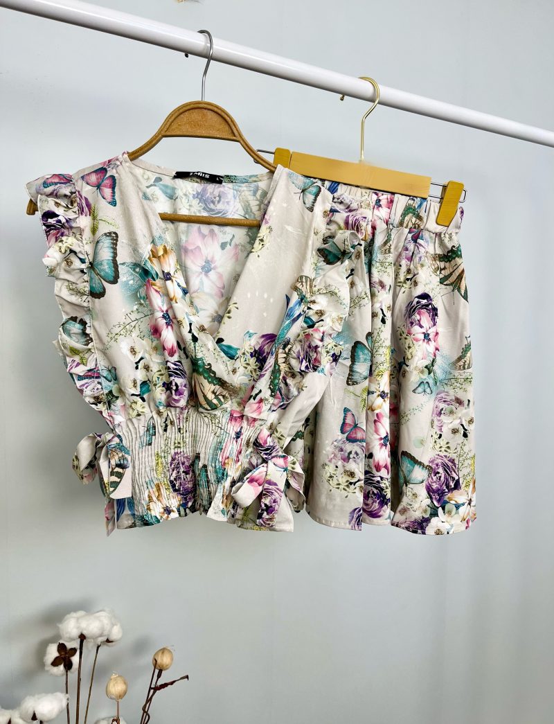 Facetune_04-03-2024-11-23-29 ست تاپ و دامن پروانه ای - Image 4