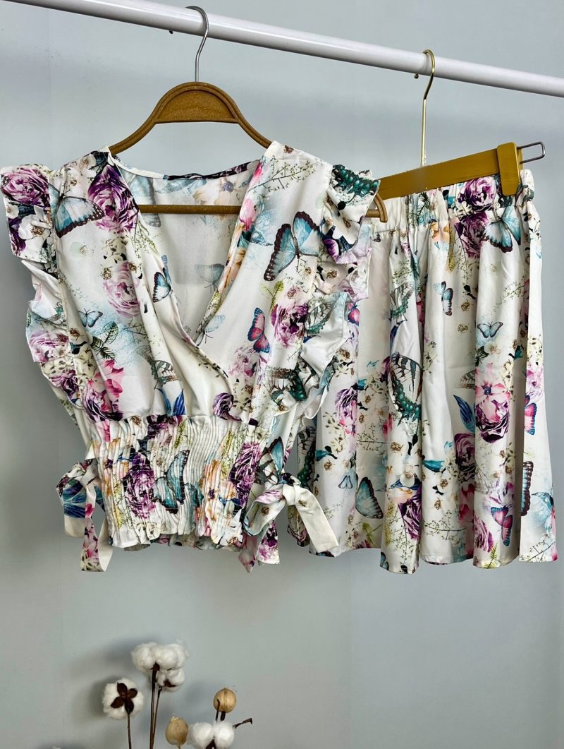 Facetune_04-03-2024-11-24-03 ست تاپ و دامن پروانه ای - Image 5